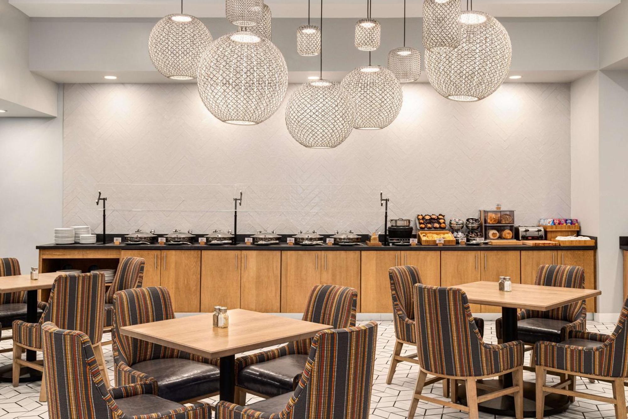 Doubletree By Hilton Fort Myers At Bell Tower Shops Экстерьер фото