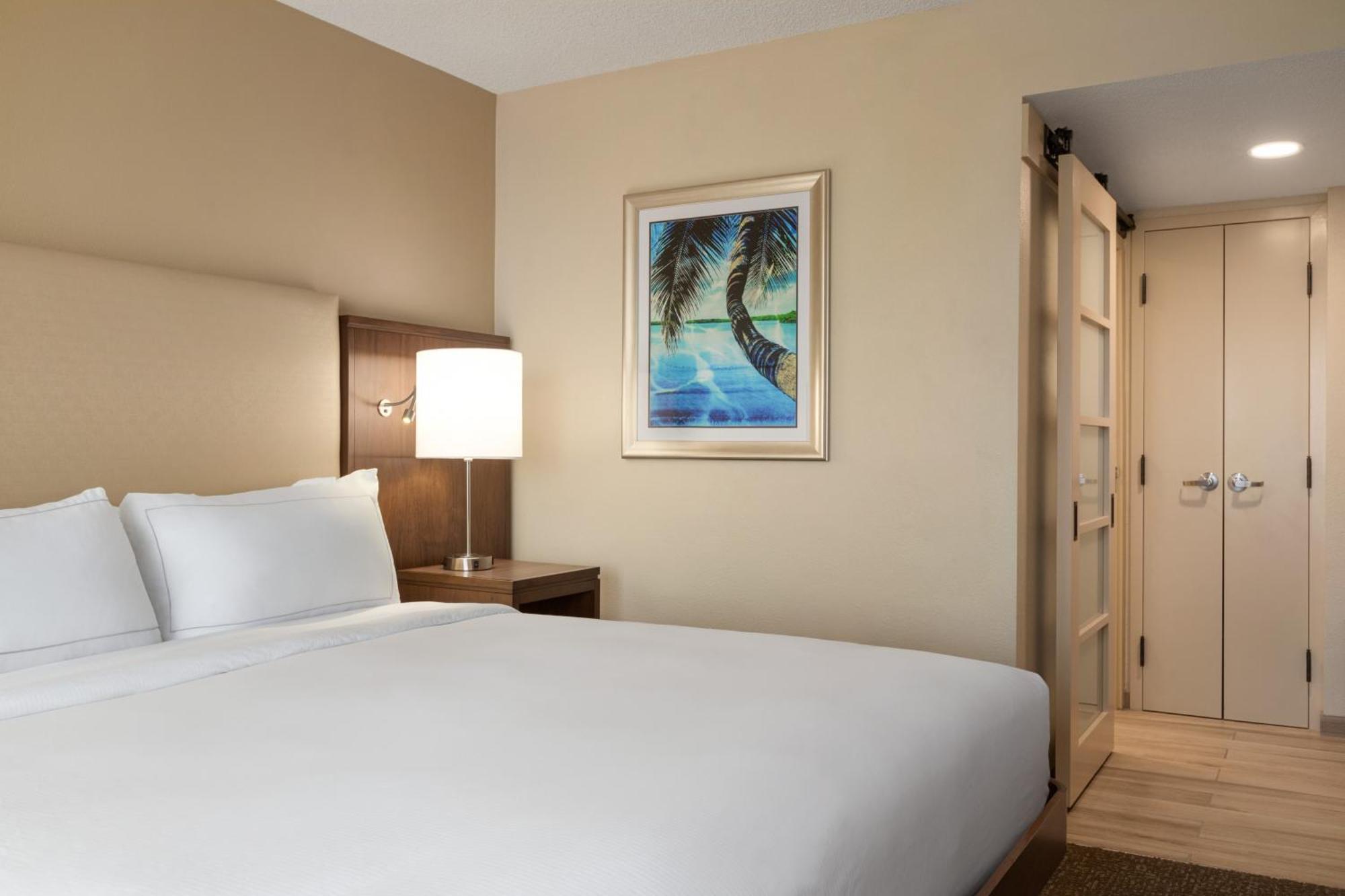 Doubletree By Hilton Fort Myers At Bell Tower Shops Экстерьер фото