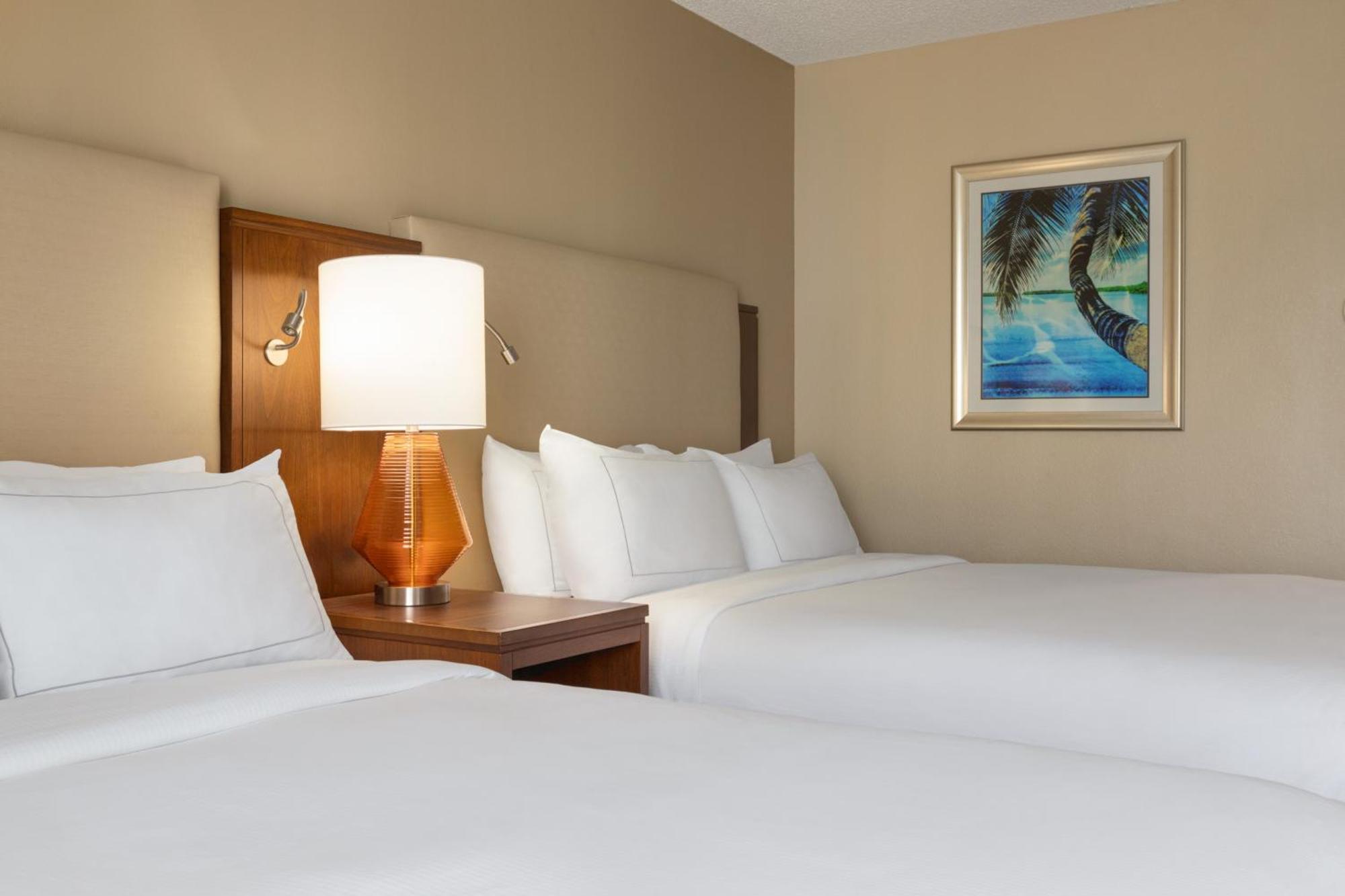 Doubletree By Hilton Fort Myers At Bell Tower Shops Экстерьер фото
